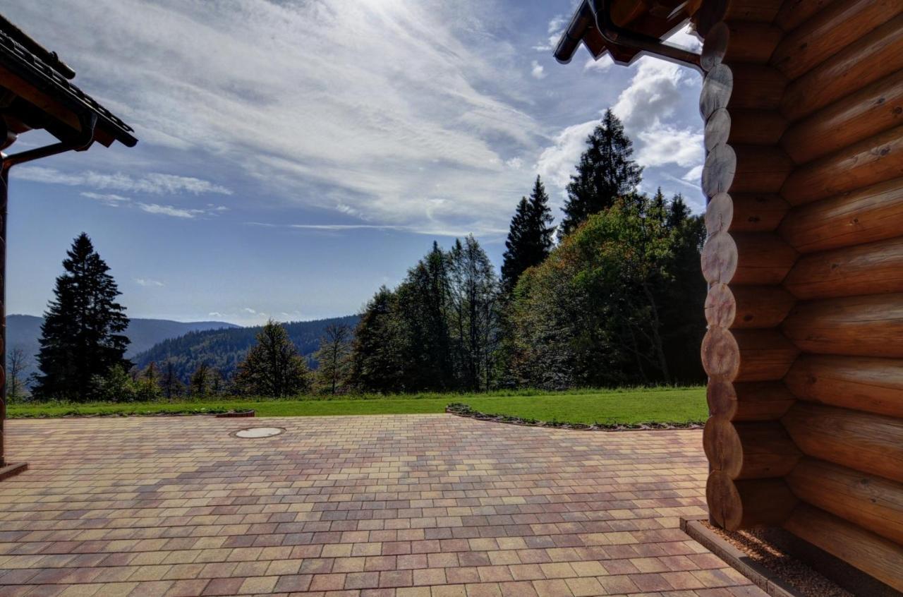 Luxus-Ferienhaus Blockhaus Chalet Nr 2 Toplage am Feldberg mit Sauna, Outdoor-Hottub, Kamin auf 1300m üM Exterior foto